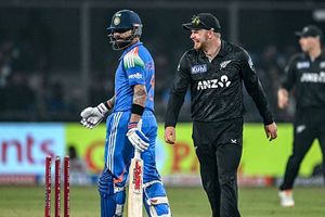 न्यूजीलैंड दौरे पर टीम इंडिया अब तीन नहीं बल्कि इतने मैचों की खेलेगी वनडे सीरीज, जानें पूरी जानकारी SportsTak Hindi