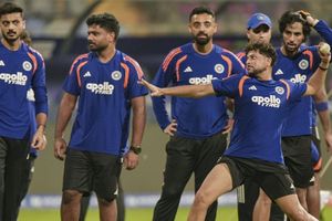 इंग्लैंड के खिलाफ टीम इंडिया की कैसी होगी Playing XI ? गेंदबाजी कोच ने दी अपडेट SportsTak Hindi