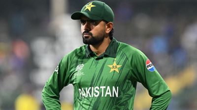 बाबर आजम, साइम अयूब की पाकिस्तान टीम से छुट्टी, शाहीन कप्तान, इस सीरीज के लिए चुनी गई स्क्वॉड SportsTak Hindi