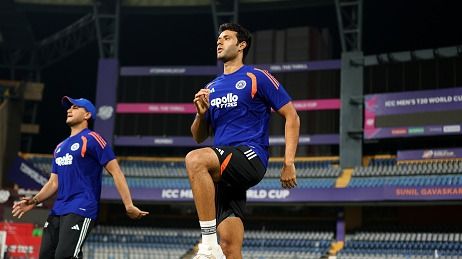 ट्रेनिंग के दौरान शिवम दुबे (photo: getty)