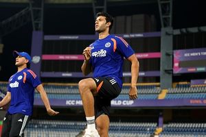 इंग्लैंड के खिलाफ सेमीफाइनल में क्या शिवम दुबे से गेंदबाजी कराई जाएगी, मोर्ने मोर्कल ने दिया जवाब SportsTak Hindi