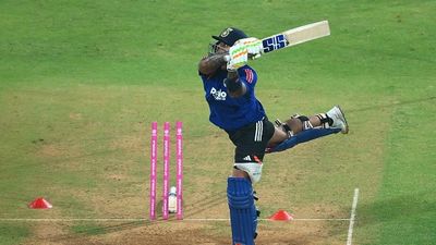 भारत- इंग्लैंड के बीच होने वाले T20 WC सेमीफाइनल में कैसी होगी पिच, जानें किसे मिलेगी सबसे ज्यादा मदद SportsTak Hindi