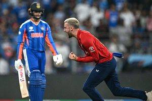 अभिषेक शर्मा का काल बने स्पिनर्स, सिर्फ 27 गेंद में जानें कितनी बार हुए आउट? आंकड़े उड़ा देंगे होश! SportsTak Hindi