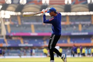 अभिषेक शर्मा को प्लेइंग 11 में लगातार मिल रहे मौके पर वीरेंद्र सहवाग ने तोड़ी चुप्पी, इस गेंदबाज से कर दी तुलना SportsTak Hindi