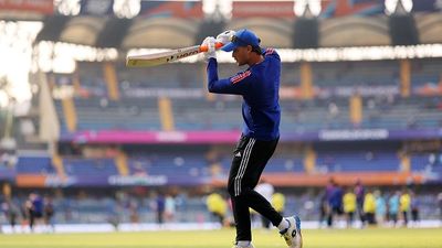 अभिषेक शर्मा को प्लेइंग 11 में लगातार मिल रहे मौके पर वीरेंद्र सहवाग ने तोड़ी चुप्पी, इस गेंदबाज से कर दी तुलना SportsTak Hindi