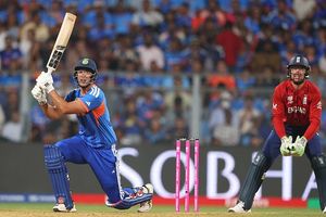 इंग्लैंड के खिलाफ शिवम दुबे की धमाकेदार पारी के पीछे है इस पूर्व भारतीय कप्तान का हाथ, मैच के बाद हुआ खुलासा SportsTak Hindi