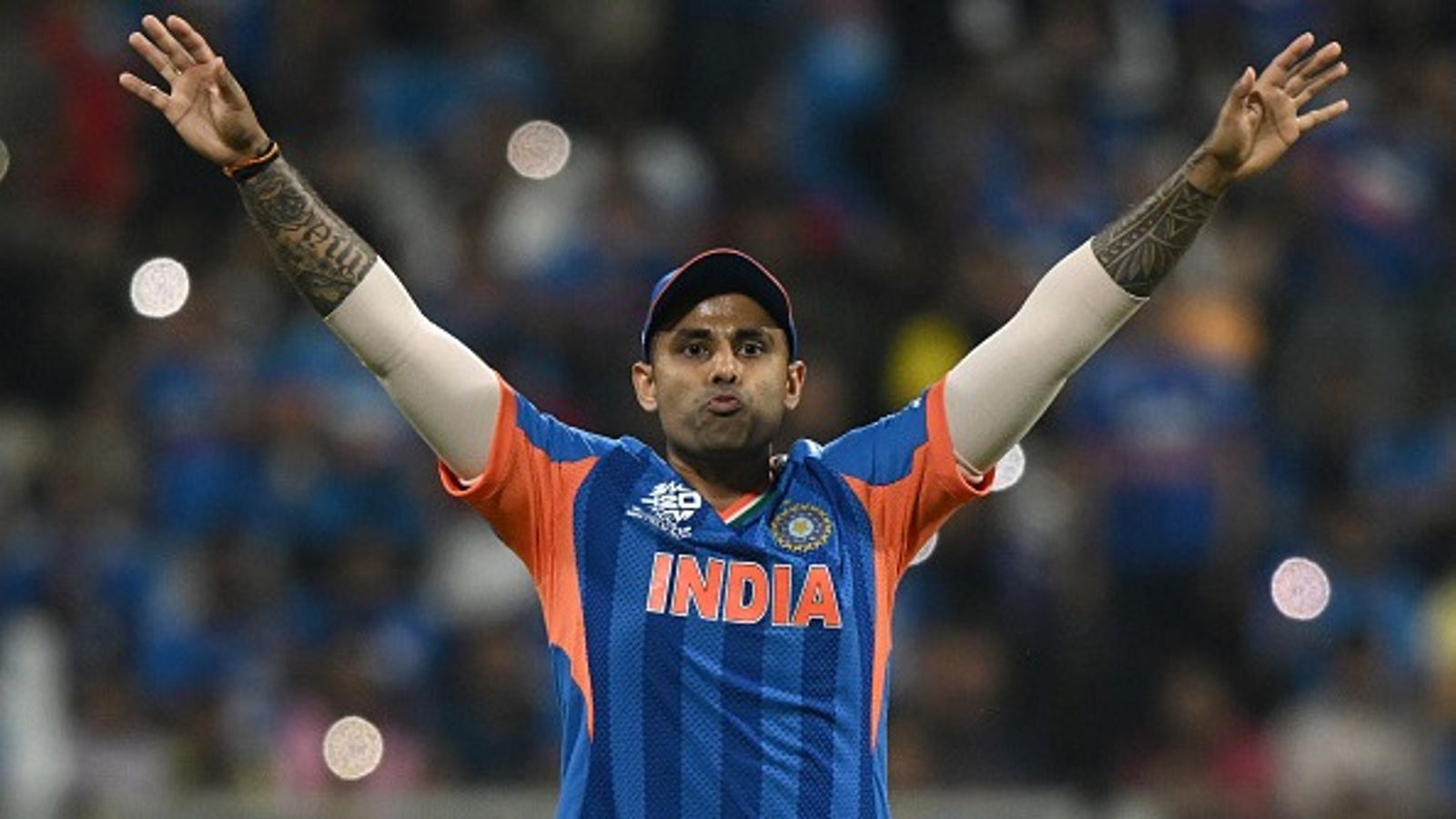 IND vs NZ: कब और कहां देखें भारत और न्यूजीलैंड के बीच T20 World Cup 2026 का फाइनल? भारत और न्यूजीलैंड के बीच अहमदाबाद में टी20 वर्ल्ड कप का फाइनल खेला जाएगा. (PC: Getty)