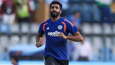 जसप्रीत बुमराह के टोटके आए सामने, इतना लंबा होता है रन अप, जानिए क्यों लिखते हैं पत्नी-बेटे का नाम SportsTak Hindi