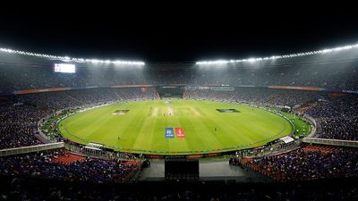 IND vs NZ : अहमदाबाद के मैदान में कितने रन बनाने से तय हो जाएगी जीत और कितने रन हुए हैं चेज ? जानें सब कुछ Narendra Modi Stadium