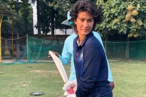 इस भारतीय ने दूसरी बार वनडे में ठोका दोहरा शतक, 29 छक्के-चौकों से उड़ाए 206 रन SportsTak Hindi