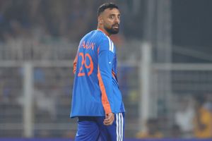 IND vs NZ T20WC फाइनल में वरुण चक्रवर्ती खेलेंगे या नहीं ? सूर्यकुमार यादव ने दी बड़ी अपडेट SportsTak Hindi