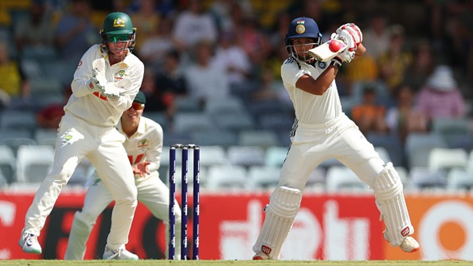 IND vs AUS: प्रतिका रावल ने भारत को पारी की हार से बचाया, ऑस्ट्रेलिया ने 10 विकेट से जीता टेस्ट ऑस्ट्रेलिया के खिलाफ प्रतिका रावल (PC: Getty)