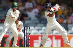 IND vs AUS: प्रतिका रावल ने भारत को पारी की हार से बचाया, ऑस्ट्रेलिया ने 10 विकेट से जीता टेस्ट SportsTak Hindi