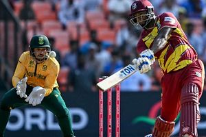 T20 WC: इंग्लैंड को चोरी-छुपे घर भेजने का इंतजाम, साउथ अफ्रीका और वेस्ट इंडीज को बताया तक नहीं! डिकॉक- मिलर का ICC पर गंभीर आरोप SportsTak Hindi