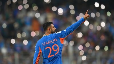 टी20 वर्ल्ड कप 2026 में इस खिलाड़ी के नाम हुआ सबसे ज्यादा विकेट लेने का रिकॉर्ड, जानें लिस्ट में कौन भारतीय SportsTak Hindi