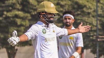 पाकिस्तानी खिलाड़ी ने 24 की उम्र में लिया संन्यास, पॉलिटिक्स का लगाया आरोप, कहा- खिताब जीतकर भी 40 मैच से बाहर बैठा हूं SportsTak Hindi