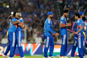 T20 वर्ल्ड कप 2026 में इन गेंदबाजों ने लुटाए सर्वाधिक सिक्सेज, सबसे आगे यह भारतीय सूरमा SportsTak Hindi