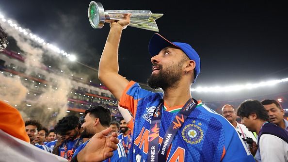 वरुण चक्रवर्ती रैंकिंग में दूसरे स्थान पर फिसल गए हैं. (PC: Getty)