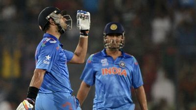 पूर्व चीफ सेलेक्टर का चौंकाने वाला खुलासा, धोनी- युवराज पर दिया बड़ा बयान, बताया सचिन भी हो गए थे हैरान SportsTak Hindi