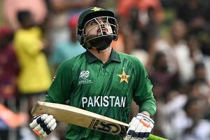 बांग्लादेश के खिलाफ भी फिसड्डी रही पाकिस्तान की टीम, वनडे मैच में 114 रन पर हुई ढेर, 23 साल के गेंदबाज ने लिया फाइफर SportsTak Hindi
