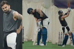 IPL के लिए जमकर तैयारी कर रहे हैं विराट कोहली, लंदन में खूब उड़ाए चौके- छक्के, VIDEO ने मचाया बवाल SportsTak Hindi