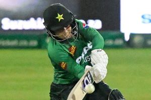 The Hundred: पाकिस्तानी क्रिकेटर्स की फजीहत, ऑक्शन में किसी को नहीं मिला खरीददार, शॉर्टलिस्ट के बावजूद नाम तक नहीं आया SportsTak Hindi