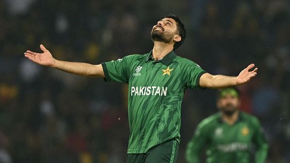 विकेट लेने के बाद अबरार अहमद (PHOTO: GETTY)