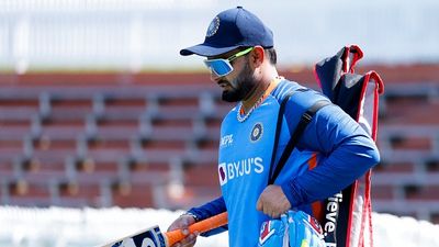 अभिषेक शर्मा के बाद ऋषभ पंत ने युवराज सिंह से लिए टिप्स, IPL 2026 सीजन के लिए की ये स्पेशल प्रैक्टिस Rishabh Pant