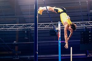 26 साल के इस खिलाड़ी ने फिर किया दुनिया को हैरान, 15वीं बार तोड़ा अपना ही वर्ल्ड रिकॉर्ड SportsTak Hindi