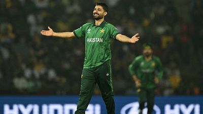 काव्या मारन की सनराइजर्स ने पाकिस्तानी खिलाड़ी को मजबूरी में खरीदा, बवाल के बीच कोच का खुलासा SportsTak Hindi