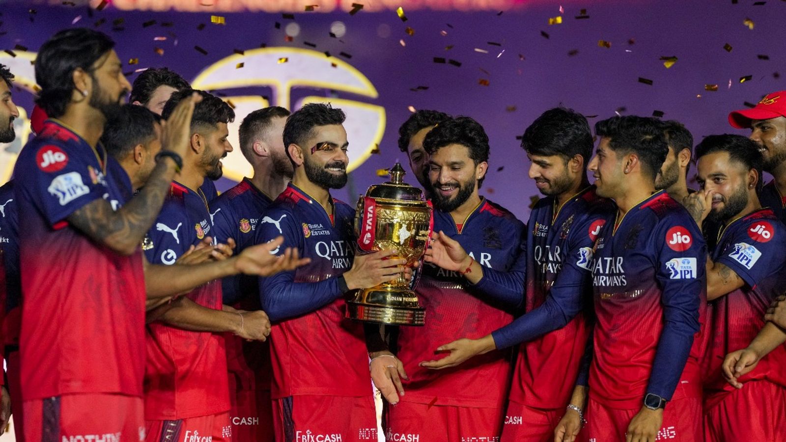 'अय्यर को RCB मौका नहीं देगी', IPL 2026 के लिए अनिल कुंबले ने बताया क्या है विराट कोहली वाली टीम की ताकत? 2025 IPL सीजन की विजेता RCB की टीम रही थी (Photo: PTI)