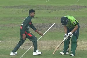 सलमान आगा के रन आउट पर खेल भावना की बात करने वालों को लिटन दास ने झाड़ा, कहा - 'चैरिटी करने नहीं आये हैं' SportsTak Hindi