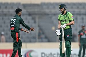 पाकिस्तान के सलमान आगा को रन आउट कंट्रोवर्सी के बाद ICC ने दी सजा, जानें क्या है मामला ? SportsTak Hindi