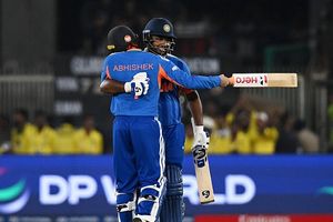 'हम दोनों ही फायर हैं', संजू सैमसन ने अभिषेक शर्मा के साथ 'केरल-पंजाब' दोस्ती को लेकर दिया मजेदार जवाब SportsTak Hindi