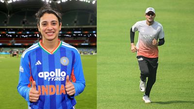 स्मृति मांधना ने जीता BCCI क्रिकेटर ऑफ द ईयर अवॉर्ड तो पुरुषों में इस स्टार बैटर ने मारी बाजी SportsTak Hindi