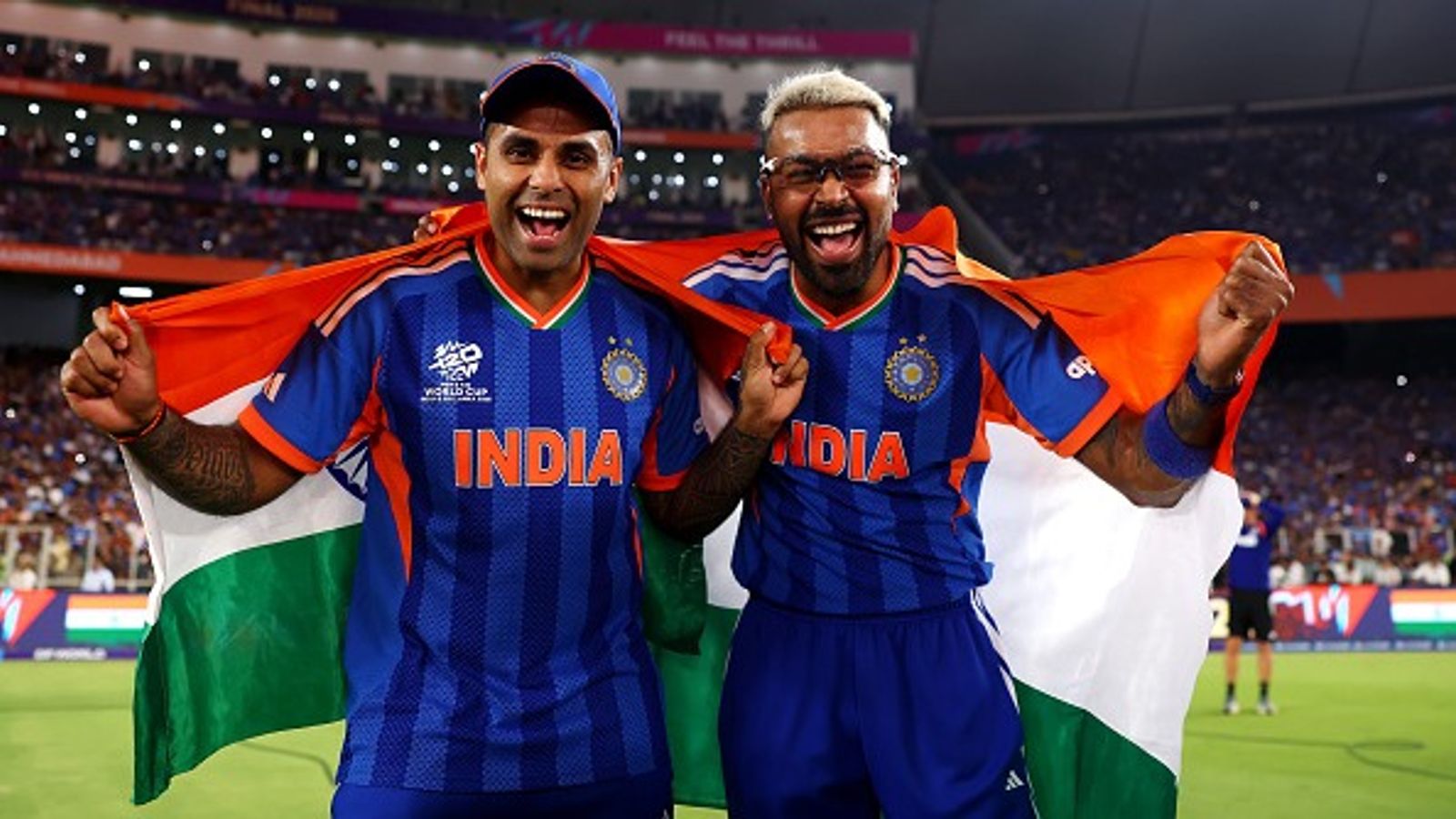 हार्दिक पंड्या के होते हुए सूर्यकुमार यादव कैसे बने भारतीय टी20 टीम के कप्तान? पहली बार सामने आई अंदर की पूरी कहानी हार्दिक पंड्या की बजाय सूर्यकुमार यादव को कप्तान चुना गया. (PC: Getty)