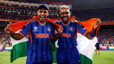 हार्दिक पंड्या के होते हुए सूर्यकुमार यादव कैसे बने भारतीय टी20 टीम के कप्तान? पहली बार सामने आई अंदर की पूरी कहानी SportsTak Hindi