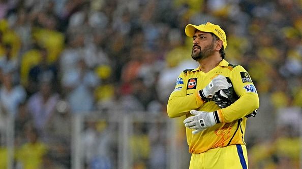 मैच के दौरान एमएस धोनी (photo: getty)
