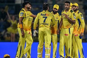 IPL 2026 से पहले चेन्नई सुपर किंग्स का रीयूनियन, 16 सीजन में फ्रेंचाइज के लिए खेलने वाले सितारे इन दिन होंगे जमा SportsTak Hindi