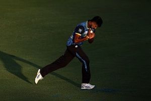 KKR ने जिसपर लुटाए 18 करोड़ उसने फ्रेंचाइज को डाला मुश्किलों में, रोजाना हो रही है टिकट कैंसिल, सामने आई वजह SportsTak Hindi