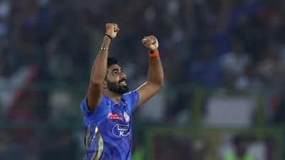 बुमराह नहीं तो किसके नाम दर्ज हैं IPL में सबसे अधिक विकेट, देखें ये पूरी लिस्ट Jasprit Bumrah of Mumbai Indians