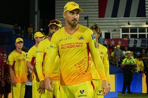 IPL 2026: राजस्थान रॉयल्स ने अपने ही पैर पर मार ली कुल्हाड़ी! फाफ डु प्लेसी ने सैमसन का नाम लेकर फ्रेंचाइज को चेताया SportsTak Hindi