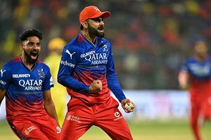 विराट कोहली से लेकर रोहित शर्मा तक, IPL इतिहास में इन फील्डर्स ने लिए हैं सबसे ज्यादा कैच SportsTak Hindi