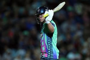 राजस्थान रॉयल्स की बढ़ी टेंशन! IPL 2026 से बाहर हो सकते है सैम करन, जानें वजह SportsTak Hindi