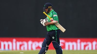 पॉल स्टर्लिंग ने छोड़ी आयरलैंड की टी20 टीम की कप्तानी, भारत के खिलाफ सीरीज भी हुई कंफर्म, यहां जानें सबकुछ SportsTak Hindi