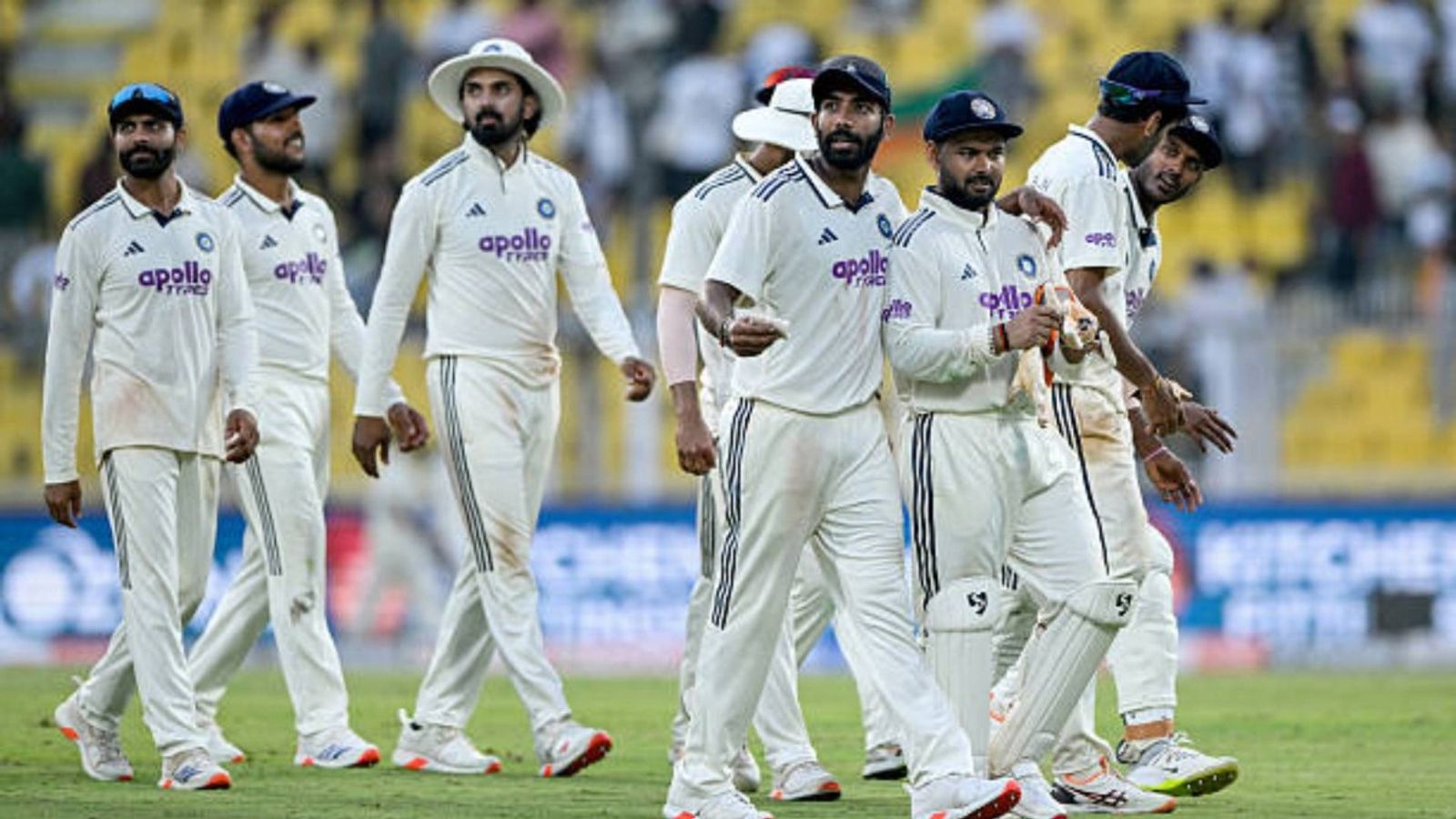 अफगानिस्तान टेस्ट के लिए किसी को नहीं मिलेगा आराम, अब प्रयोग बंद, BCCI ने लिया फैसला India's team players walk back to the pavilion at the end of play on the first day of the second Test cricket match between India and South Africa at the Barsapara Cricket Stadium in Guwahati (via Getty)