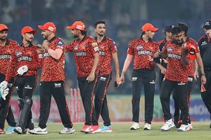 IPL 2026 सीजन में सनराइजर्स हैदराबाद की क्या है सबसे बड़ी कमजोरी ? पूर्व क्रिकेटर ने जताई चिंता SportsTak Hindi
