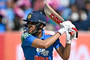 T20 WC से बाहर होने वाले शुभमन गिल को लेकर पुजार का विस्फोटक बयान, कहा - 'अब वो फायर होंगे' SportsTak Hindi