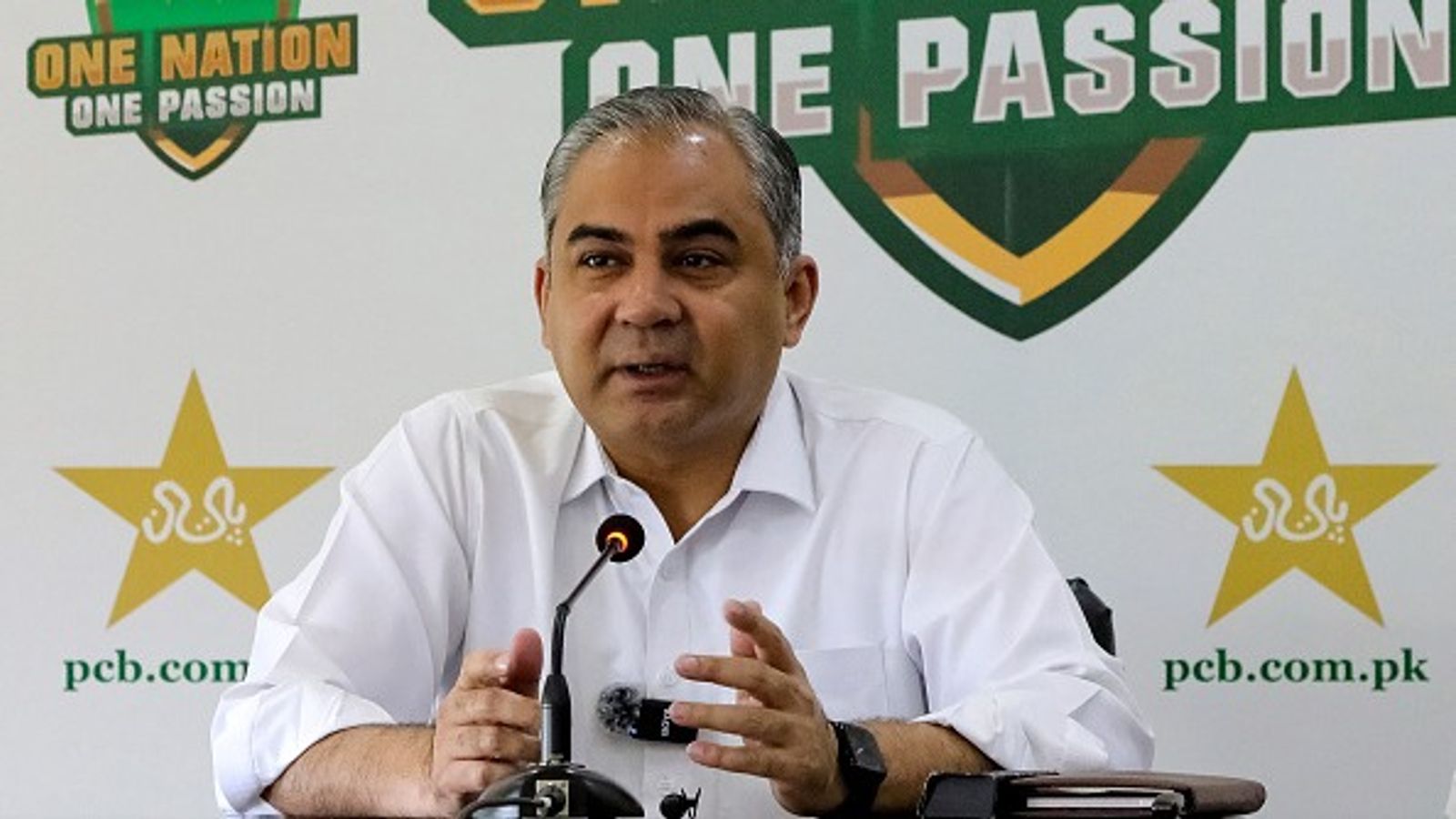 PCB चीफ मोहसिन नकवी का एक और ड्रामा, IPL के लिए PSL छोड़ने वाले KKR, RR के खिलाड़ियों पर लेंगे लीगल एक्शन प्रेस कॉन्फ्रेंस के दौरान मोहसिन नकवी (photo: getty)