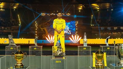 IPL 2026: एमएस धोनी ने आईपीएल संन्यास पर दिया जवाब, बोले- मुश्किल है, कोशिश करूंगा कि... SportsTak Hindi